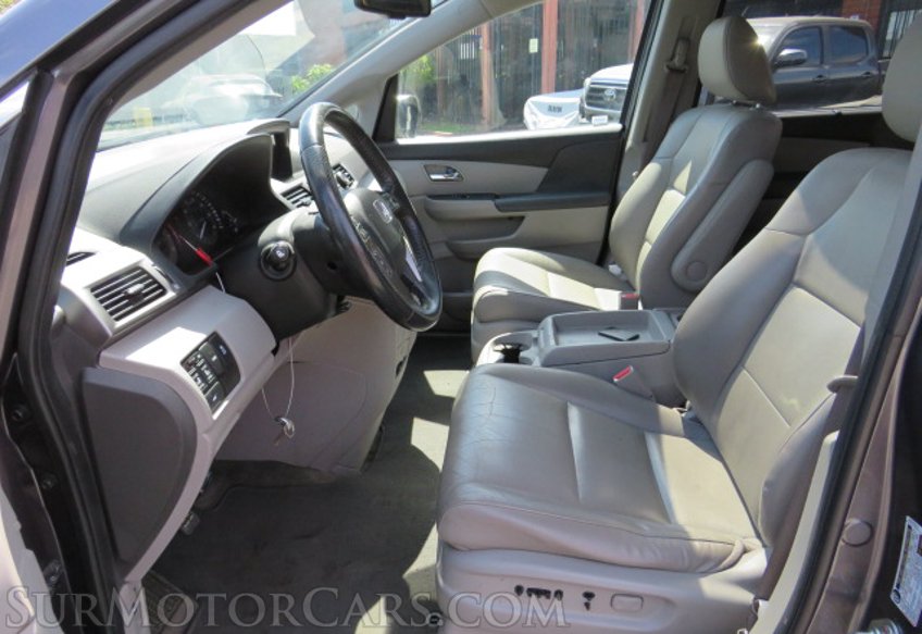 2015 Honda Odyssey - Image 23
