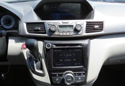 2015 Honda Odyssey - Image 40