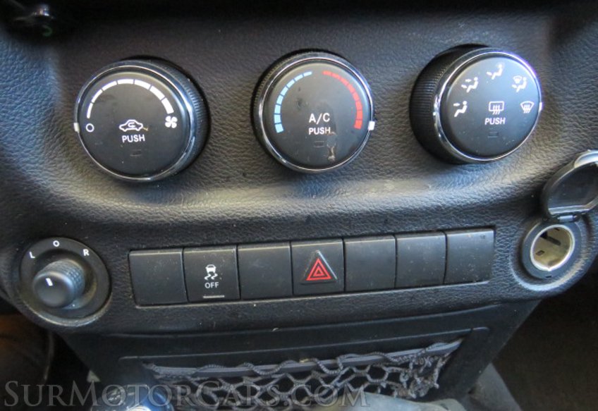 2013 Jeep Wrangler Unlimited - Image 36