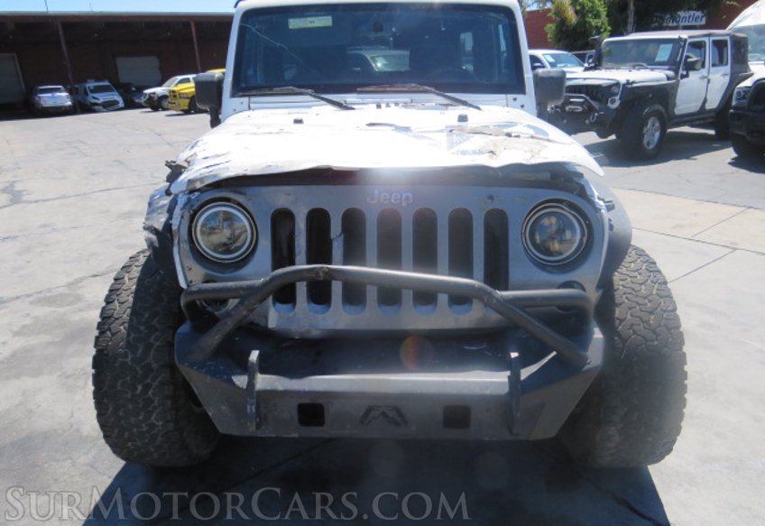 2013 Jeep Wrangler Unlimited - Image 11