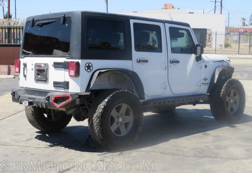 2013 Jeep Wrangler Unlimited - Image 10