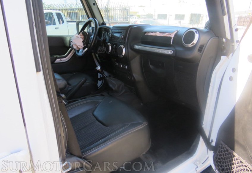 2013 Jeep Wrangler Unlimited - Image 24