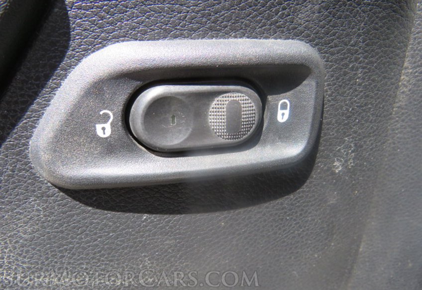 2013 Jeep Wrangler Unlimited - Image 33