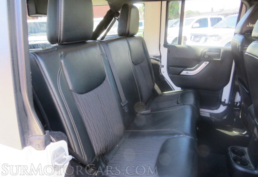 2013 Jeep Wrangler Unlimited - Image 30