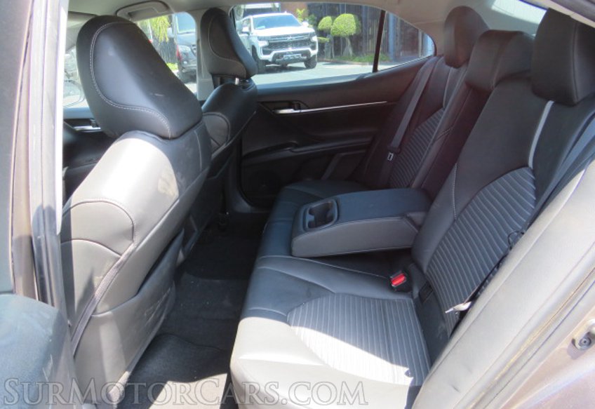 2020 Toyota Camry - Image 29