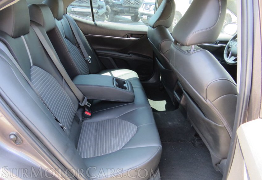 2020 Toyota Camry - Image 28