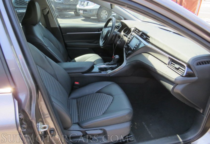 2020 Toyota Camry - Image 24