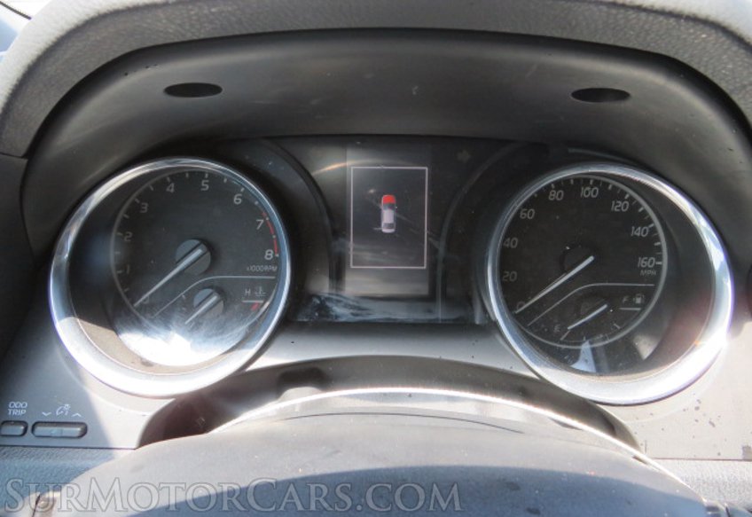 2020 Toyota Camry - Image 32