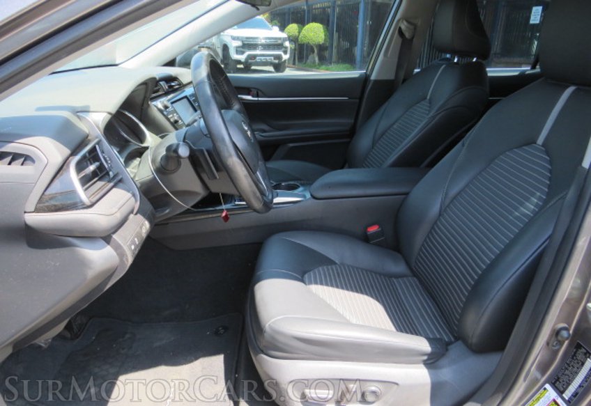 2020 Toyota Camry - Image 23