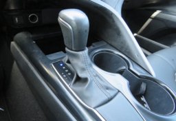 2020 Toyota Camry - Image 35