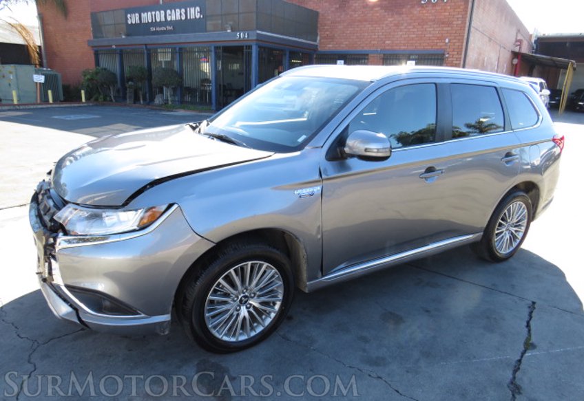 2022 Mitsubishi Outlander PHEV - Image 2