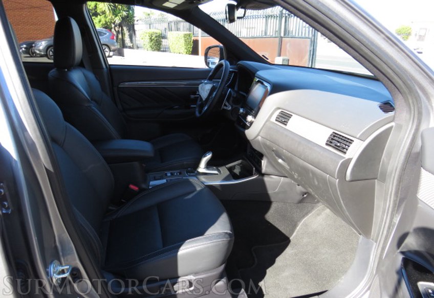 2022 Mitsubishi Outlander PHEV - Image 28