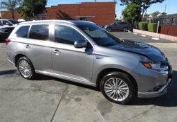 2022 Mitsubishi Outlander PHEV - Image 1