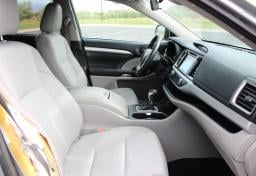 Thumbnail of 2017 Toyota Highlander
