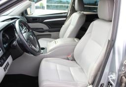 Thumbnail of 2017 Toyota Highlander