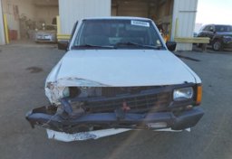 1990 Mitsubishi Mighty Max - Image 3