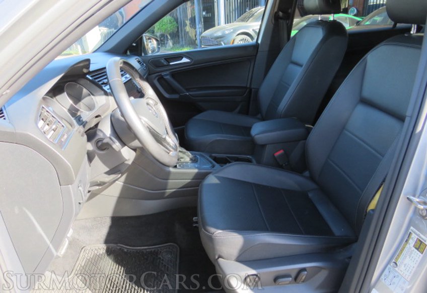 2020 Volkswagen Tiguan - Image 28