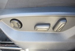 2020 Volkswagen Tiguan - Image 42