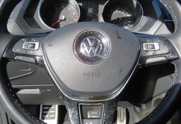 2020 Volkswagen Tiguan - Image 39