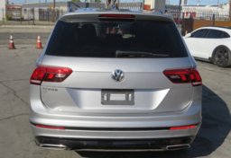 2020 Volkswagen Tiguan - Image 12