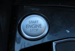 2020 Volkswagen Tiguan - Image 38