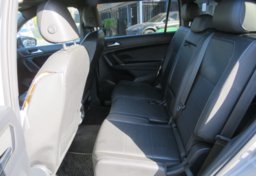 2020 Volkswagen Tiguan - Image 29