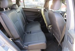 2020 Volkswagen Tiguan - Image 31