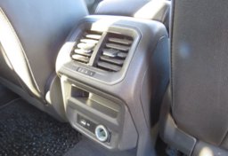 2020 Volkswagen Tiguan - Image 41