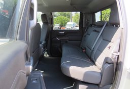 2022 GMC Sierra 2500HD - Image 17