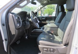 2022 GMC Sierra 2500HD - Image 22