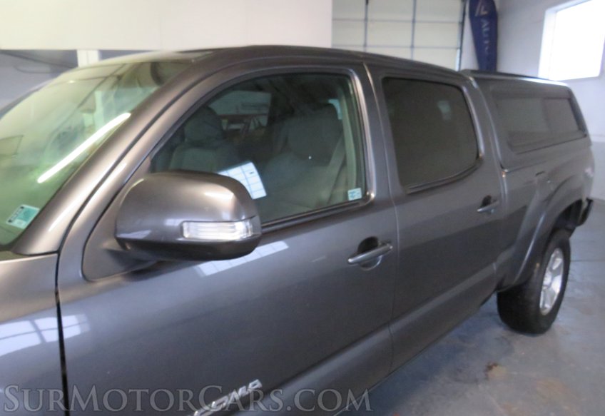 2013 Toyota Tacoma - Image 12