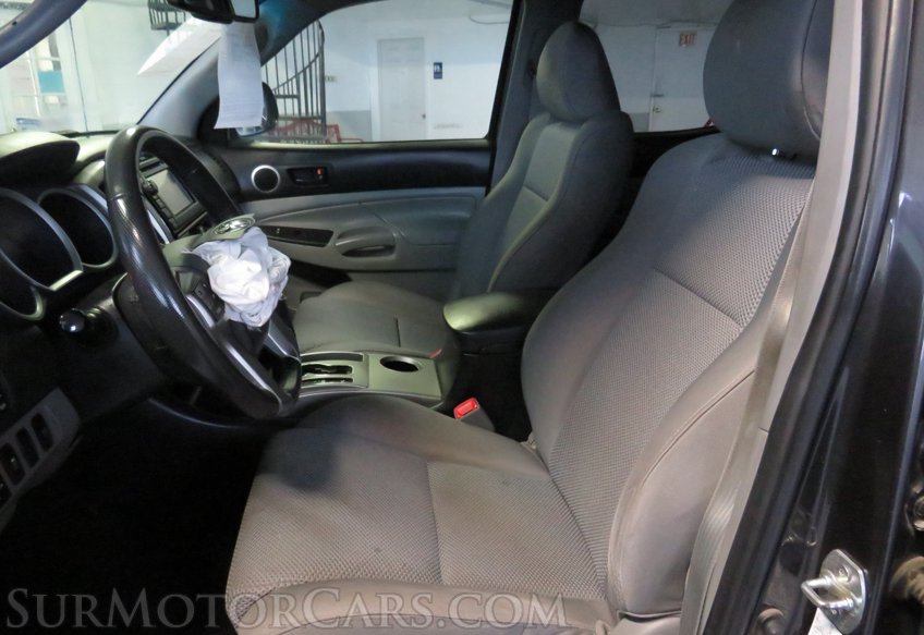 2013 Toyota Tacoma - Image 28