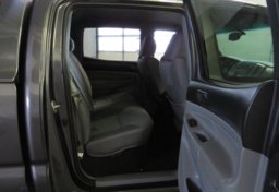 2013 Toyota Tacoma - Image 34