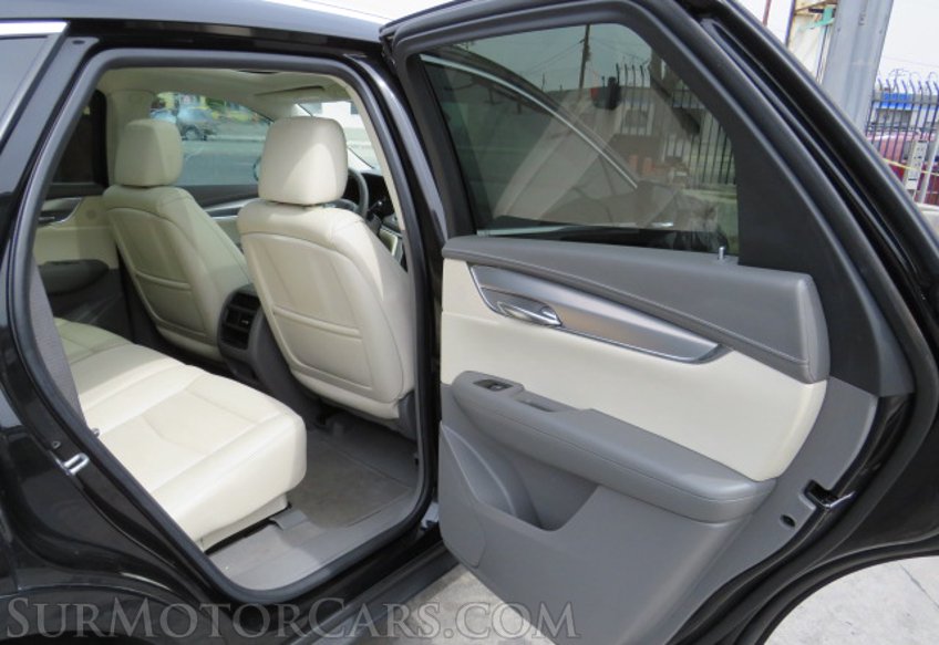 2017 Cadillac XT5 - Image 23