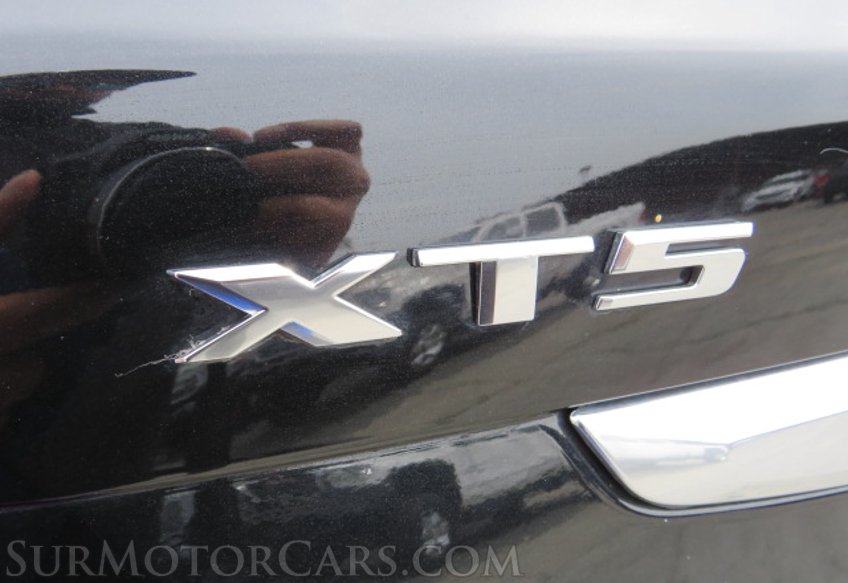 2017 Cadillac XT5 - Image 19