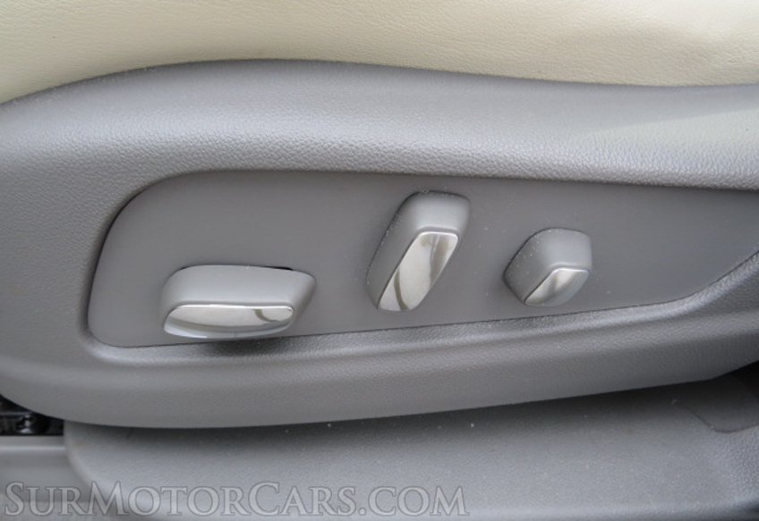 2017 Cadillac XT5 - Image 39