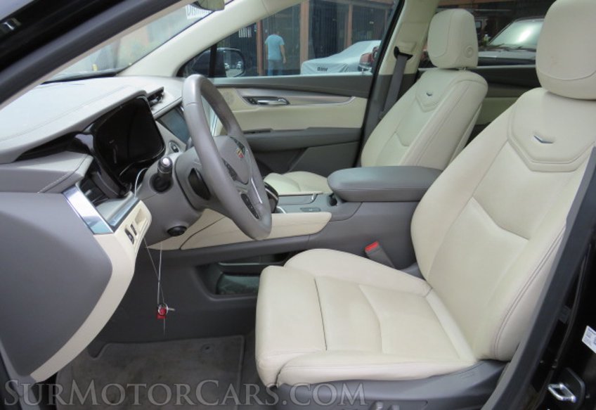 2017 Cadillac XT5 - Image 24