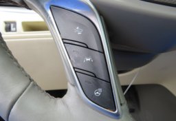 2017 Cadillac XT5 - Image 36