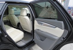 2017 Cadillac XT5 - Image 23