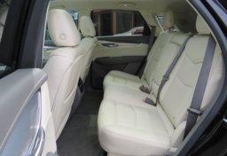 2017 Cadillac XT5 - Image 28