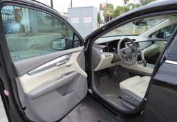 2017 Cadillac XT5 - Image 20