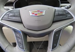 2017 Cadillac XT5 - Image 33