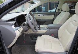 2017 Cadillac XT5 - Image 26