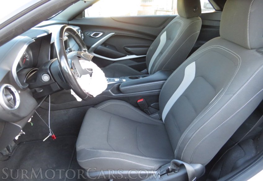 2019 Chevrolet Camaro - Image 13