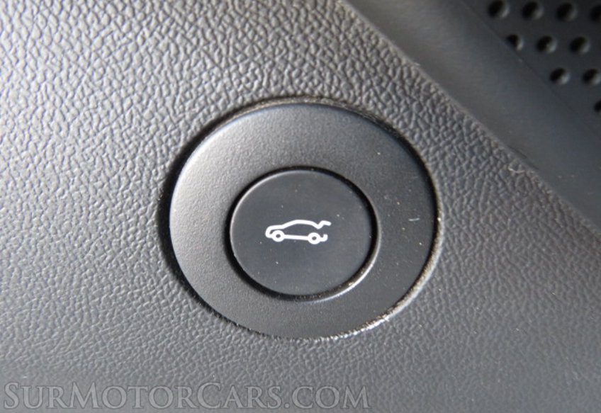 2019 Chevrolet Camaro - Image 19