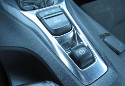 2019 Chevrolet Camaro - Image 33