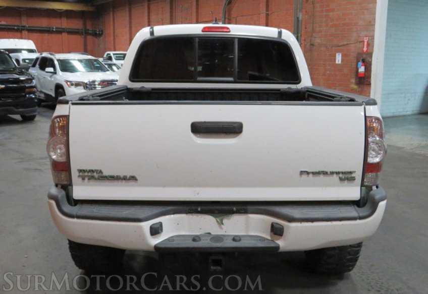 2015 Toyota Tacoma - Image 12