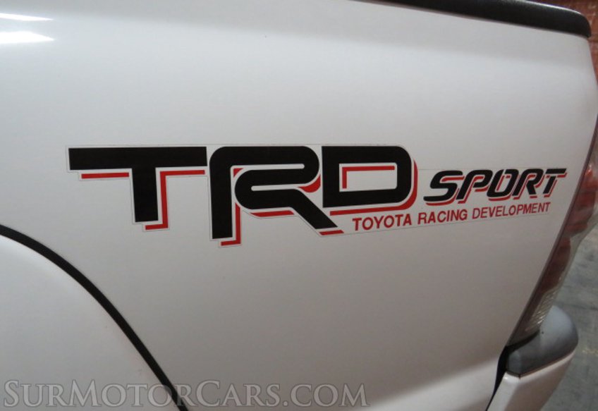 2015 Toyota Tacoma - Image 19