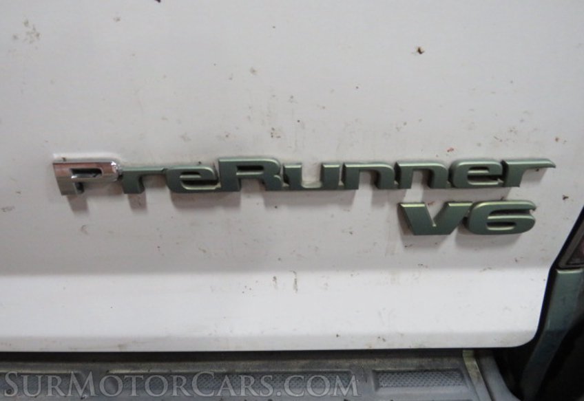 2015 Toyota Tacoma - Image 18