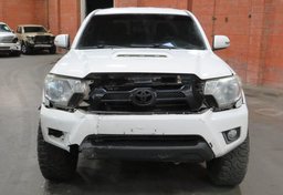 2015 Toyota Tacoma - Image 11